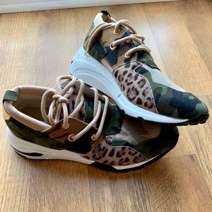 Steve Madden Cliff/Khaki Beige